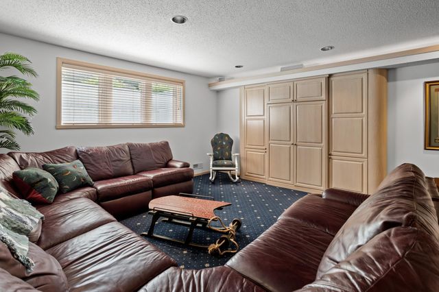 2938 Peterson Parkway N, Fargo, ND 58102