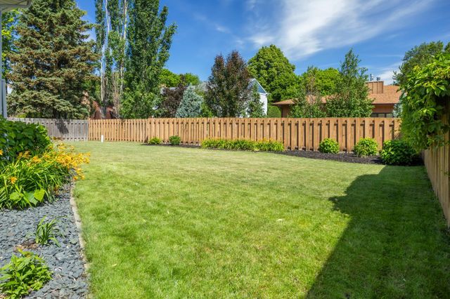 2938 Peterson Parkway N, Fargo, ND 58102