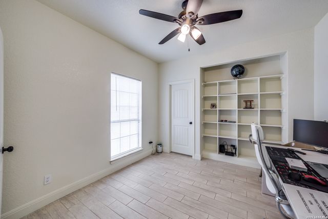 248 Mustang, Natalia, TX 78059