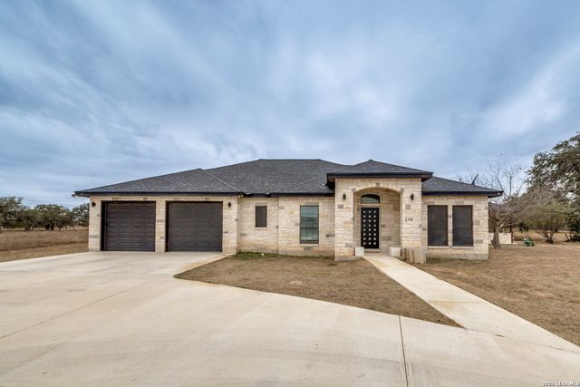 248 Mustang, Natalia, TX 78059