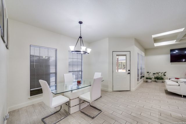 248 Mustang, Natalia, TX 78059