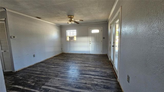 2115 WOODLAND BOULEVARD, Leesburg, FL 34748