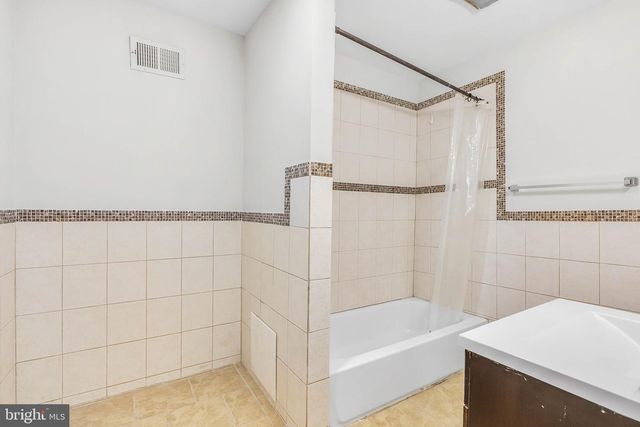 1504 BROWN ST, Philadelphia, PA 19130