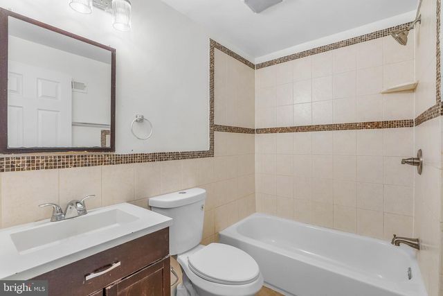 1504 BROWN ST, Philadelphia, PA 19130