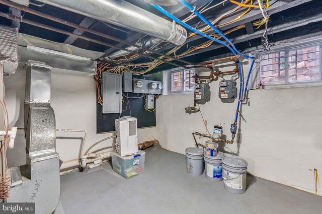 1504 BROWN ST, Philadelphia, PA 19130