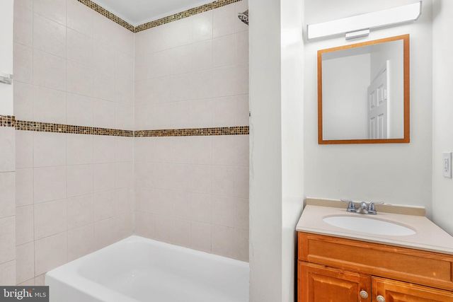 1504 BROWN ST, Philadelphia, PA 19130