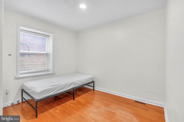 1504 BROWN ST, Philadelphia, PA 19130