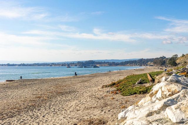 126 Aptos Village Way 2, Aptos, CA 95003