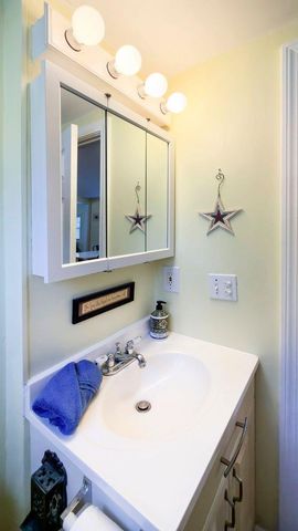 1 2nd Street, Windham, NH 03087