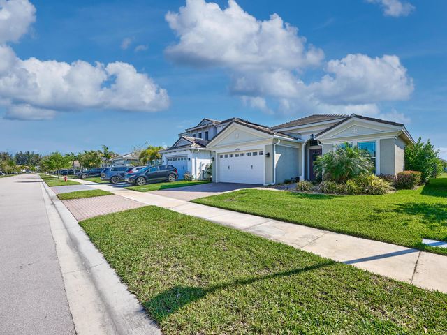 15751 Goldfinch Circle, The Acreage, FL 33470