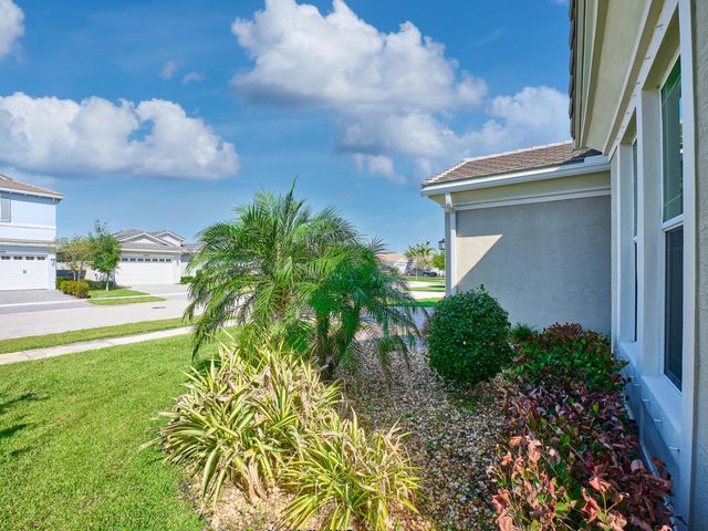 15751 Goldfinch Circle, The Acreage, FL 33470