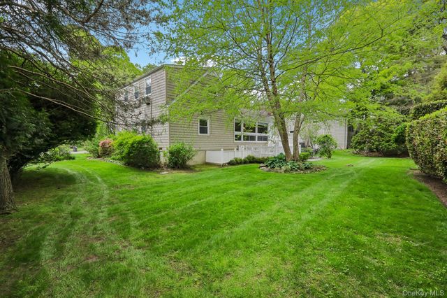 22 Stony Run, New Rochelle, NY 10804