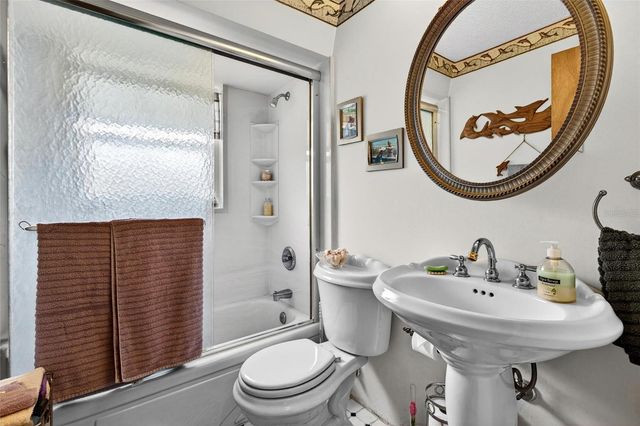 201 POINCIANA AVENUE, Port Orange, FL 32127