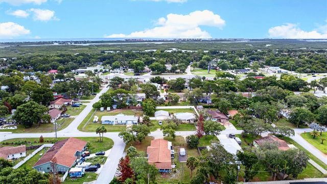 201 POINCIANA AVENUE, Port Orange, FL 32127