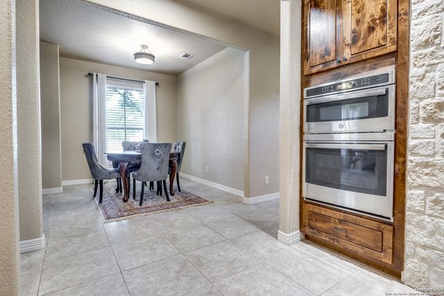 205 Lone Tree, Boerne, TX 78006