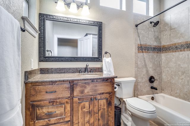 205 Lone Tree, Boerne, TX 78006