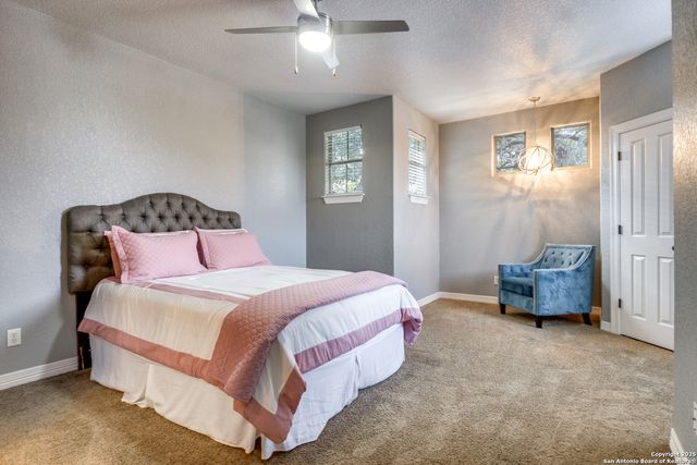 205 Lone Tree, Boerne, TX 78006