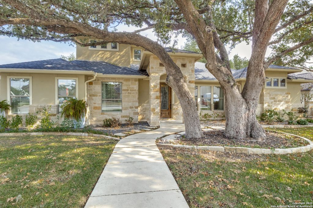 205 Lone Tree, Boerne, TX 78006