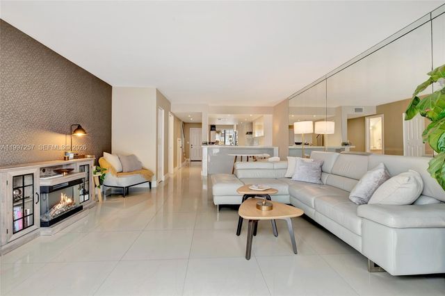 21300 San Simeon Way K2, Miami, FL 33179