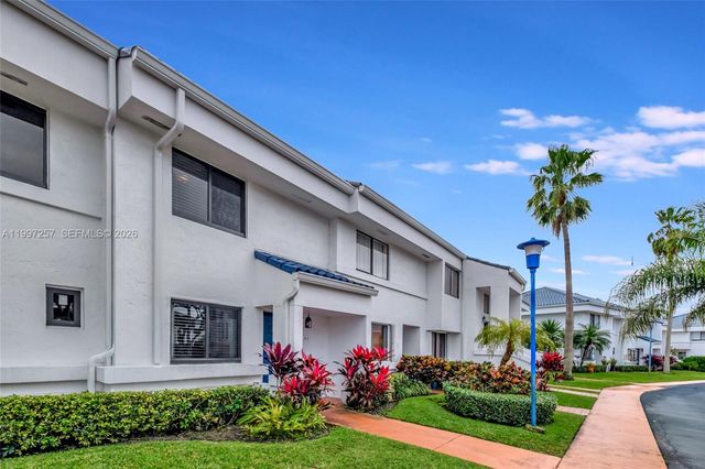 21300 San Simeon Way K2, Miami, FL 33179