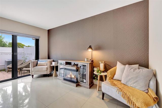 21300 San Simeon Way K2, Miami, FL 33179