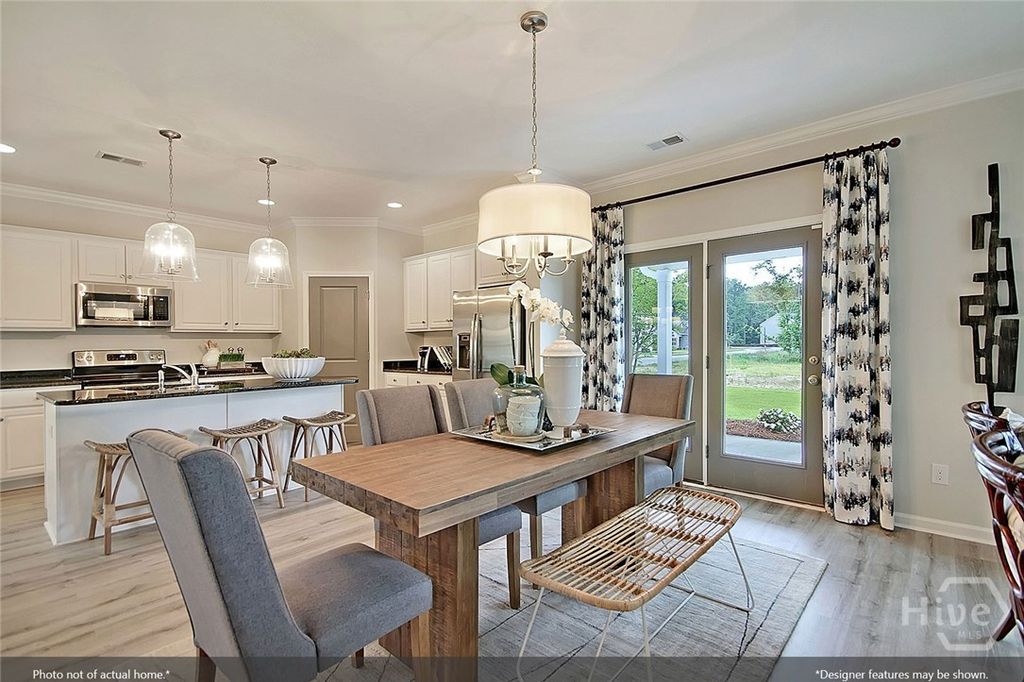 Image 8 of property listing at 125 Praline Road, Savannah, GA 31419