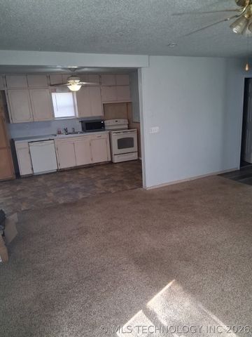 1421 2nd NE, Ardmore, OK 73401