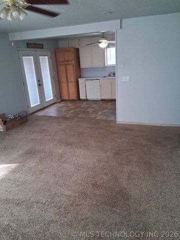 1421 2nd NE, Ardmore, OK 73401