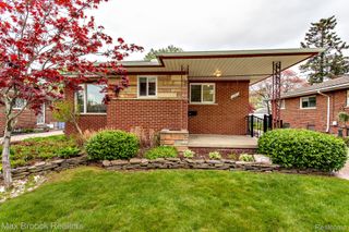 13565 Dixie, Redford Charter Township, MI 48239
