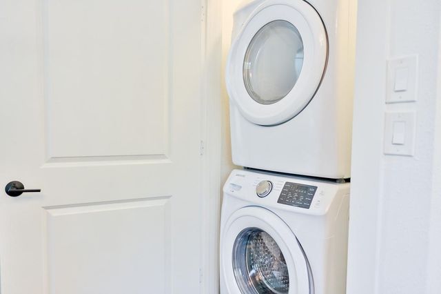 2300 Stanford Street D, Houston, TX 77006