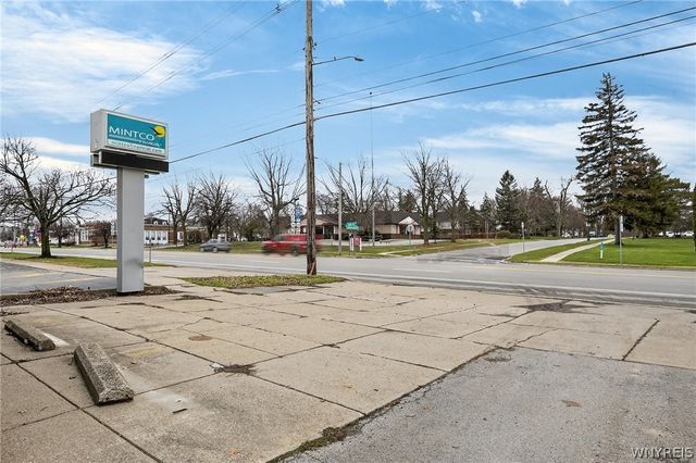 4444 Main Street, Amherst, NY 14226