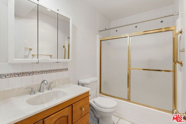 5414 Newcastle Avenue 19, Los Angeles, CA 91316