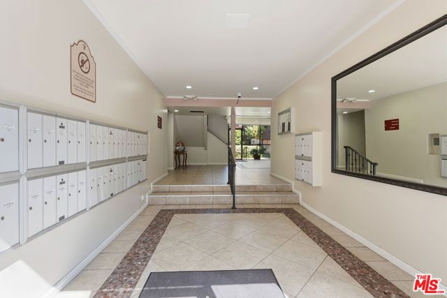 5414 Newcastle Avenue 19, Los Angeles, CA 91316