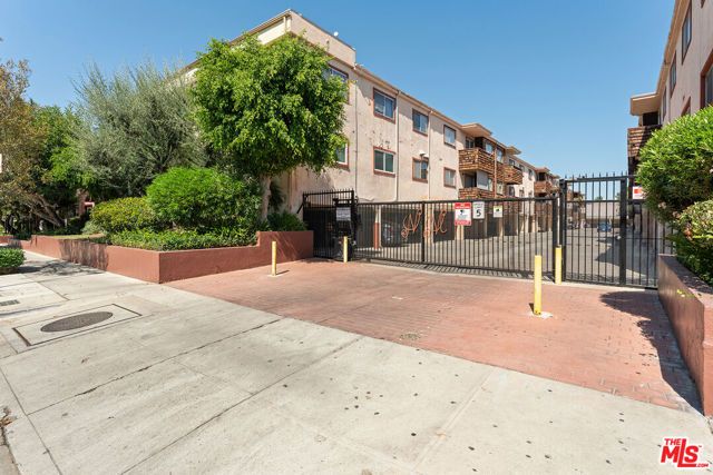 5414 Newcastle Avenue 19, Los Angeles, CA 91316