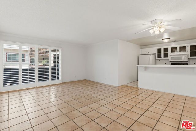 5414 Newcastle Avenue 19, Los Angeles, CA 91316