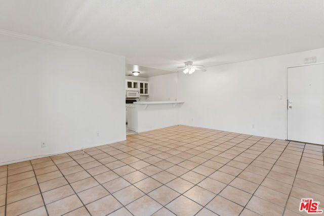 5414 Newcastle Avenue 19, Los Angeles, CA 91316