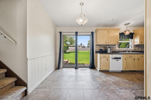 9506 Sprague Street, Omaha, NE 68134