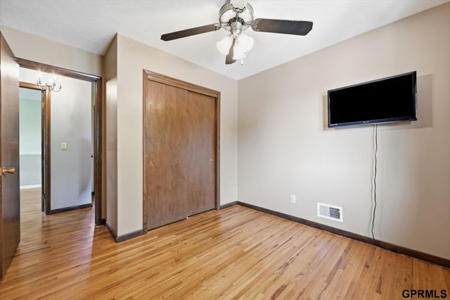 9506 Sprague Street, Omaha, NE 68134