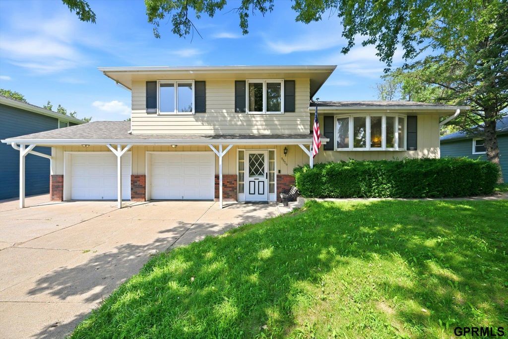 9506 Sprague Street, Omaha, NE 68134