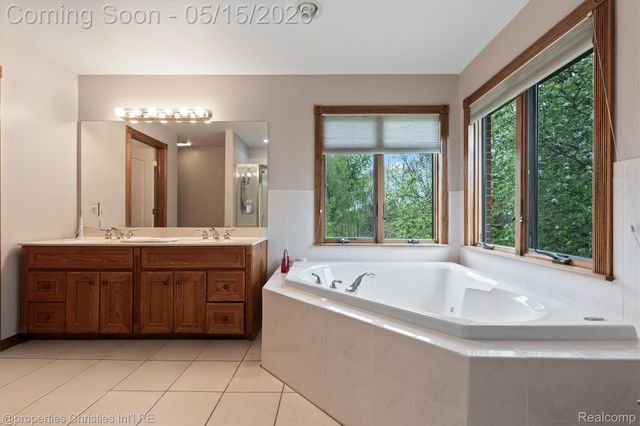 23071 Napier Road, Lyon Charter Township, MI 48167