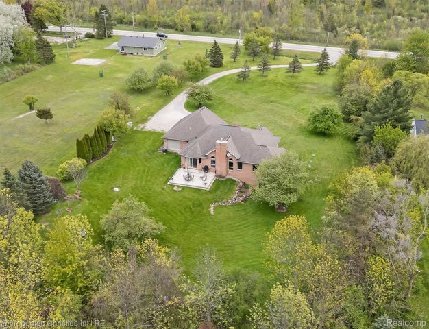 23071 Napier Road, Lyon Charter Township, MI 48167