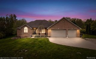 23071 Napier Road, Lyon Charter Township, MI 48167