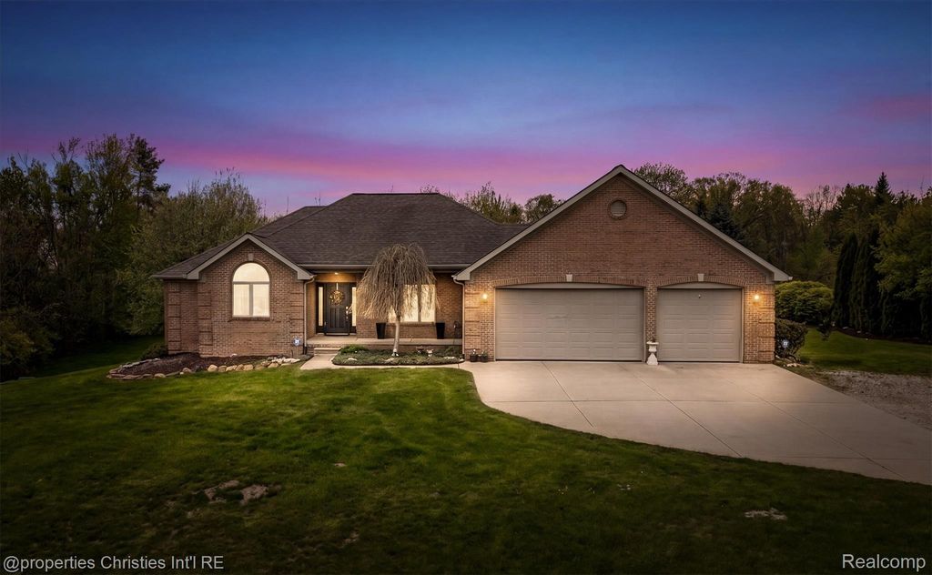 23071 Napier Road, Lyon Charter Township, MI 48167