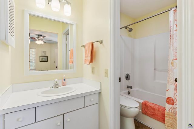 215 Harbour Oaks Drive, St Simon Island, GA 31522