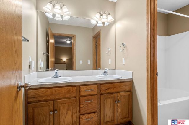 626 Lakeside Drive, Lincoln, NE 68528