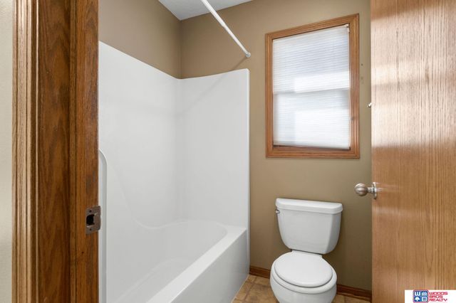 626 Lakeside Drive, Lincoln, NE 68528