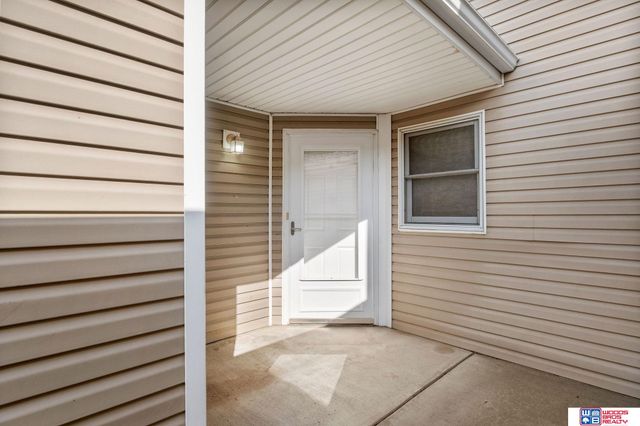 626 Lakeside Drive, Lincoln, NE 68528