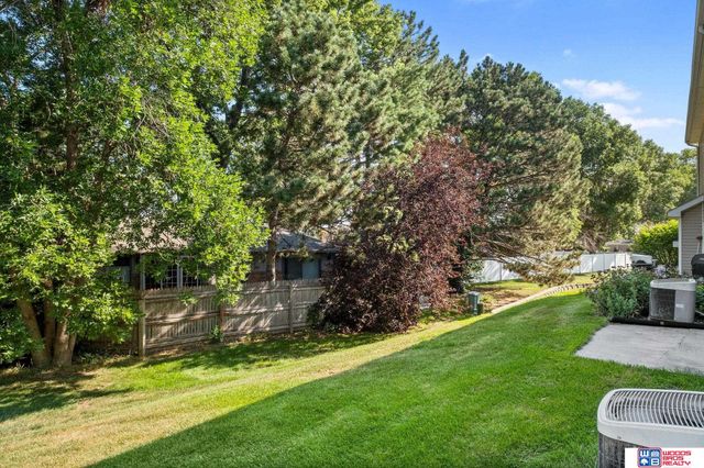 626 Lakeside Drive, Lincoln, NE 68528