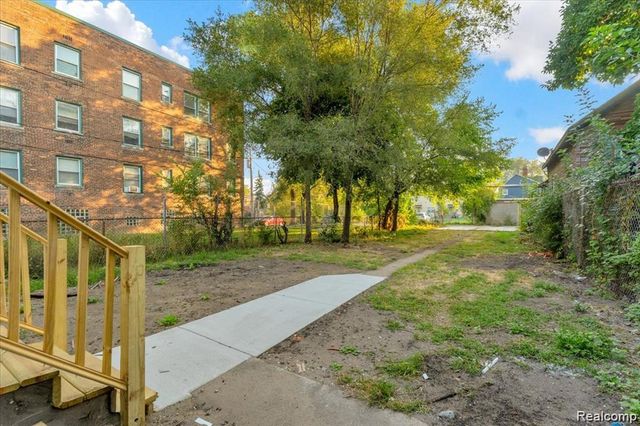 2012 Hubbard Street, Detroit, MI 48209