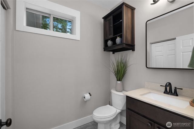 40 E Susan Court, Union, WA 98592